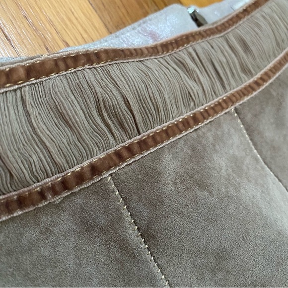 Vintage 90s/Y2K Leather Suede Gored Pieced Flare Mini Midi Taupe/Tan Skirt 8 - Picture 7 of 15